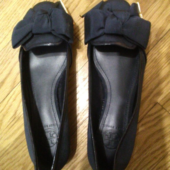Tory Burch Womens Navy Shoe, Size 5.5 - Picture 2 of 2